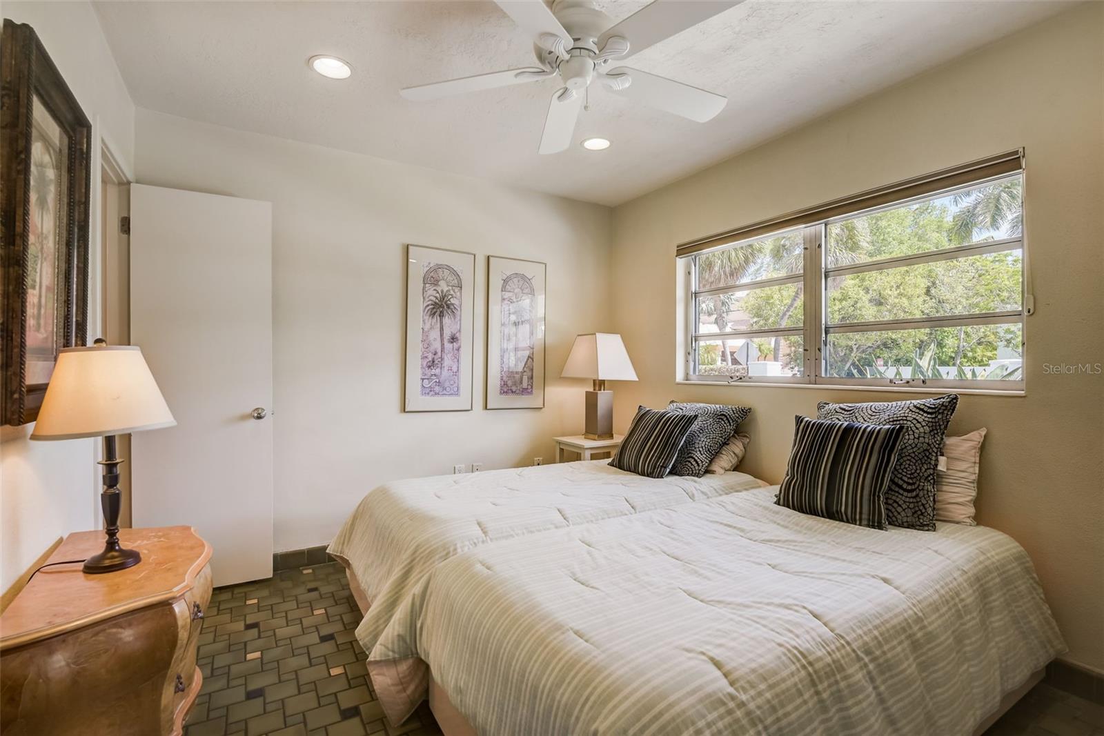 SAINT ARMANDS DIV JOHN RINGLING ESTATES - Residential