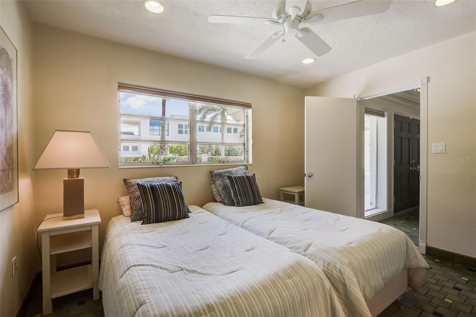 SAINT ARMANDS DIV JOHN RINGLING ESTATES - Residential