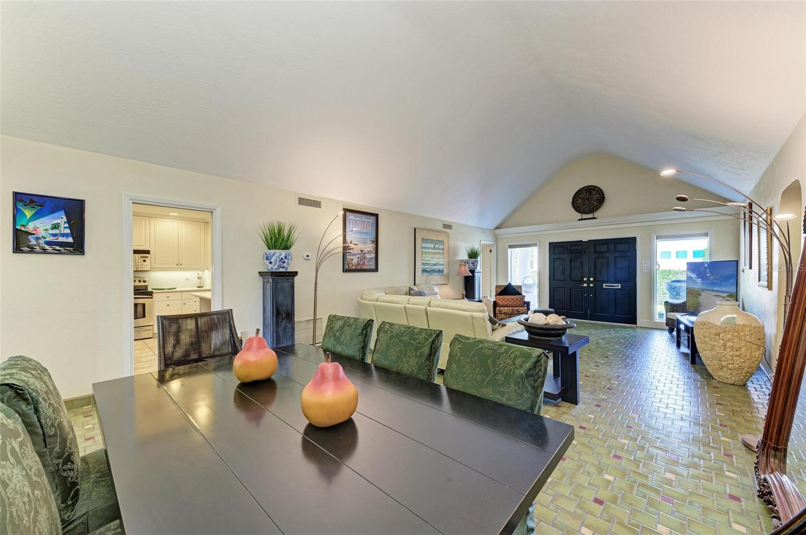 SAINT ARMANDS DIV JOHN RINGLING ESTATES - Residential