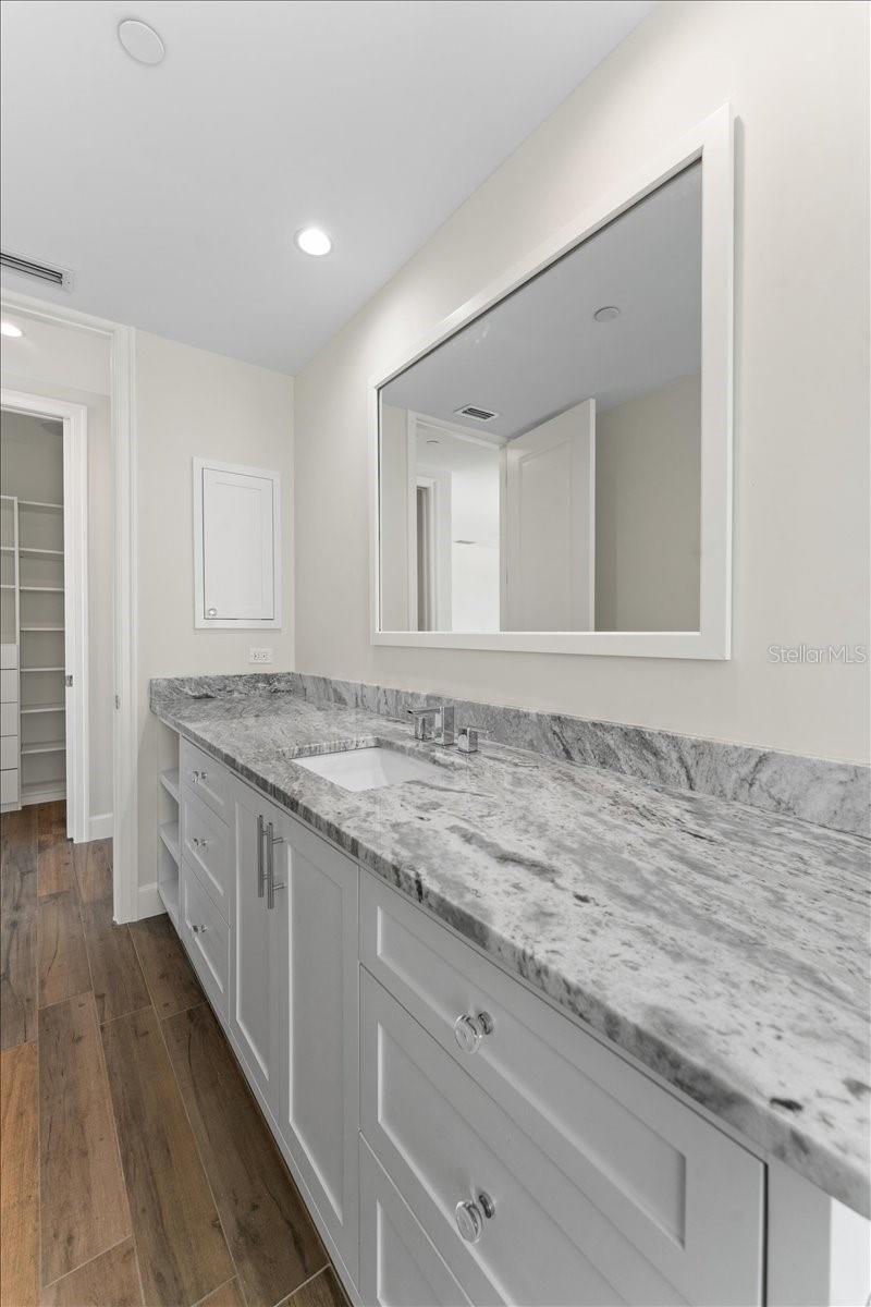 WAVES/MANASOTA KEY - Residential