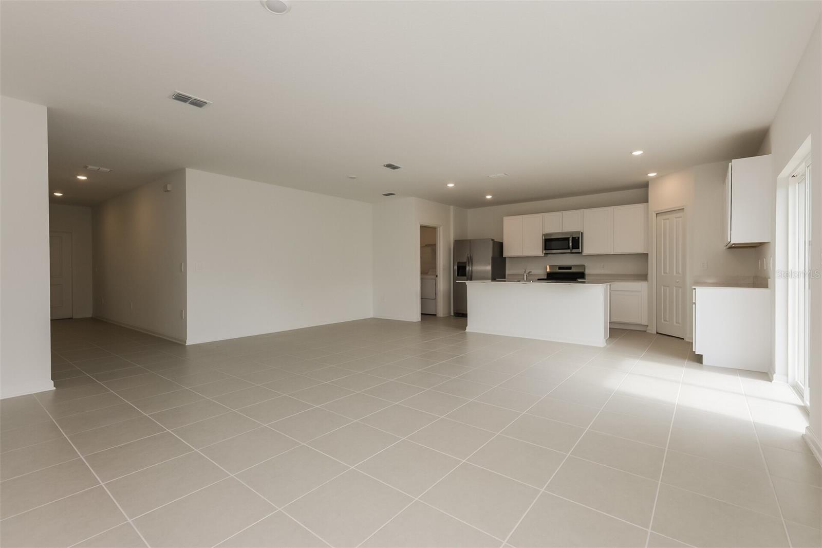 HUNT CLUB/LK WALES PH 1 - Residential Lease