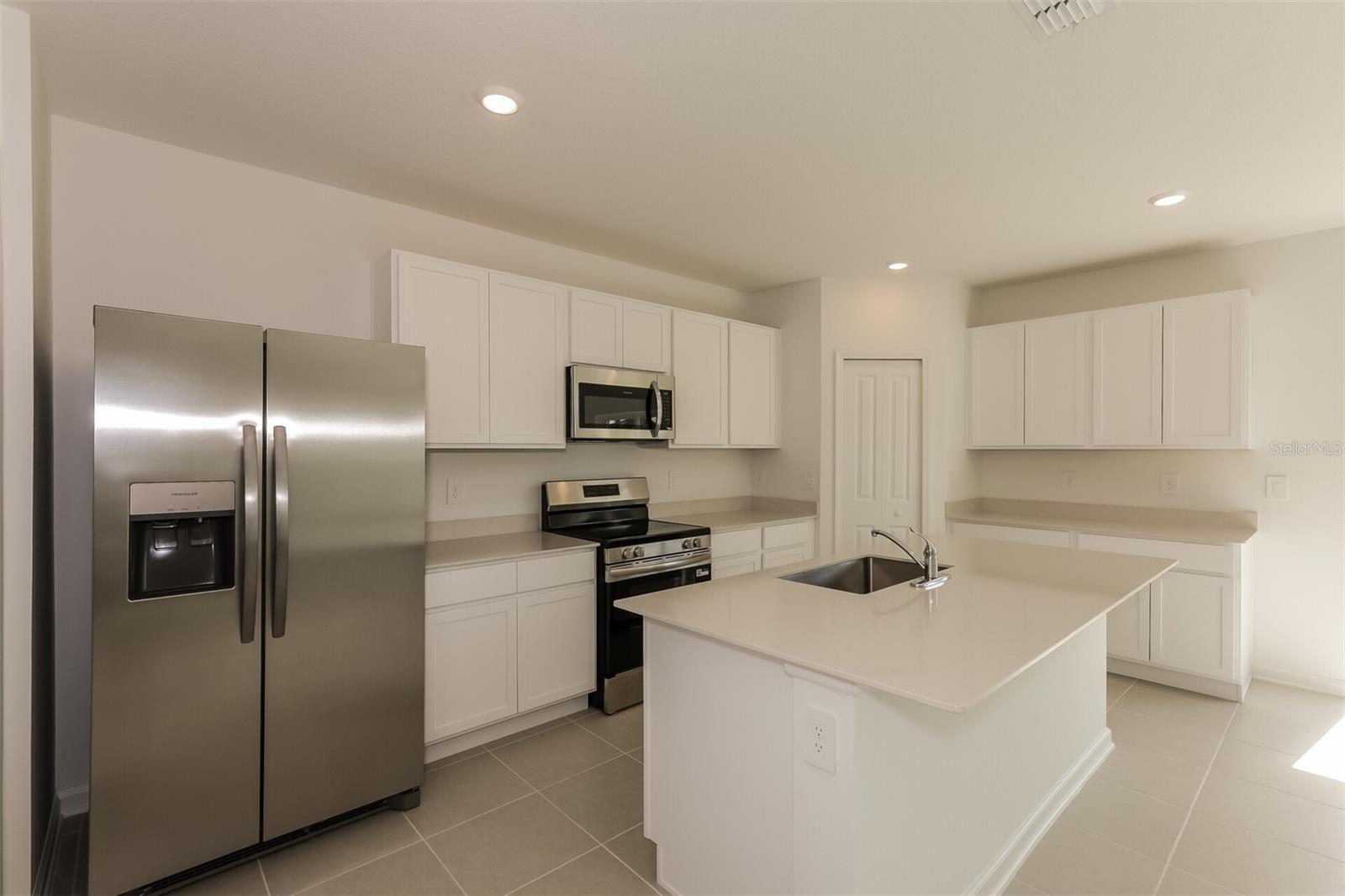 HUNT CLUB/LK WALES PH 1 - Residential Lease