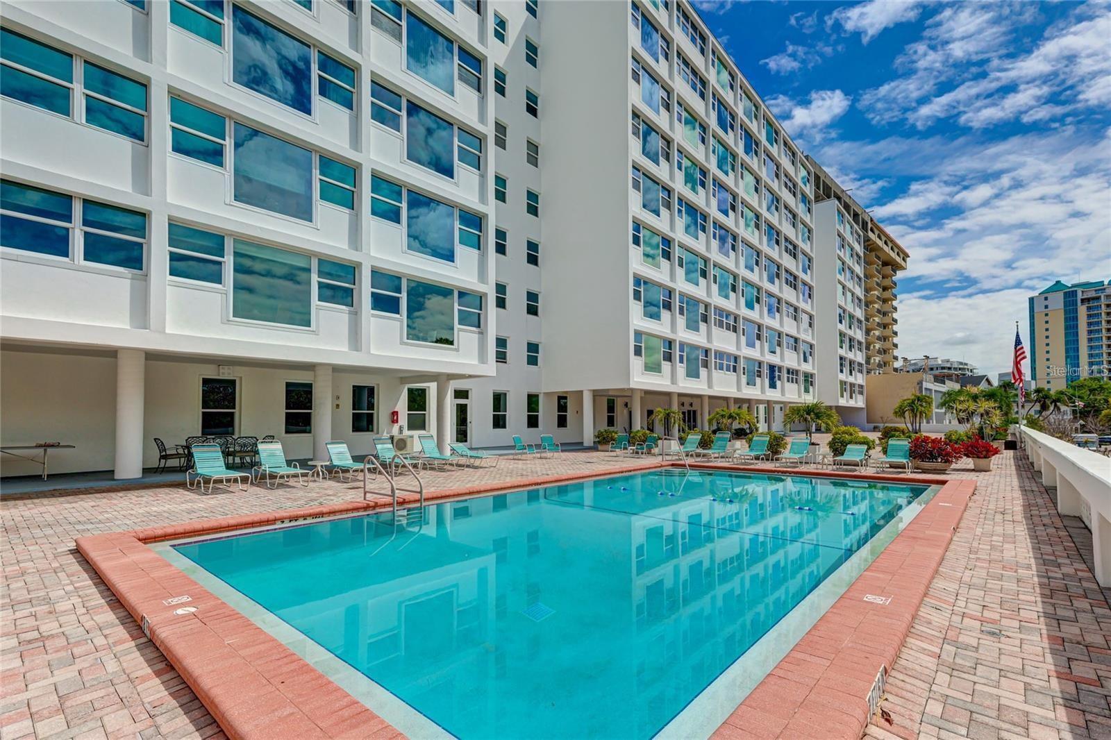 GULFSTREAM TOWERS - Residential