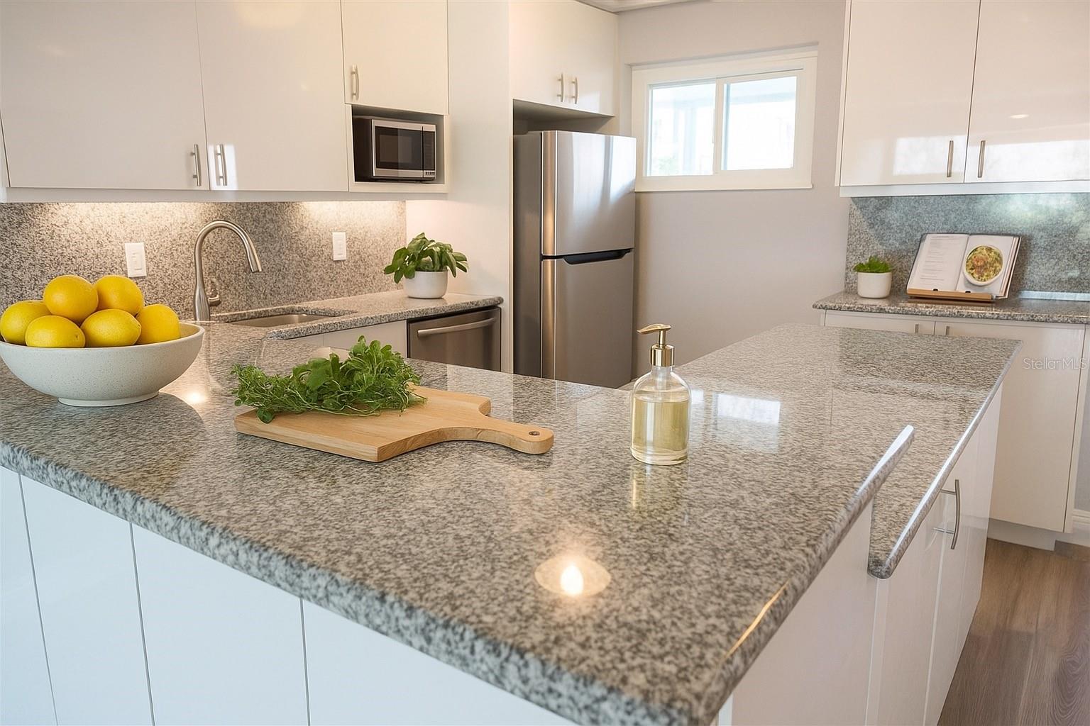 GULFSTREAM TOWERS - Residential