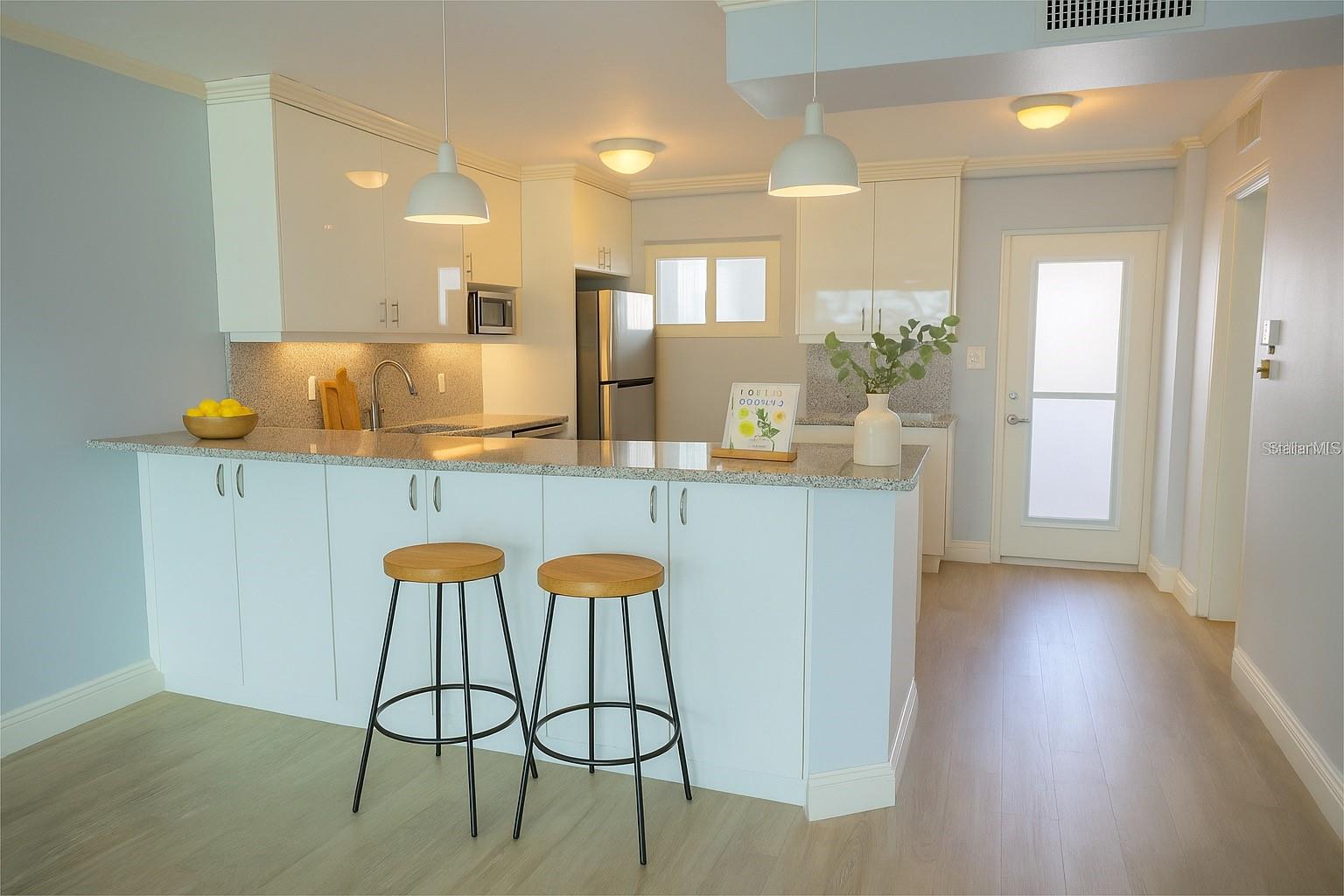 GULFSTREAM TOWERS - Residential