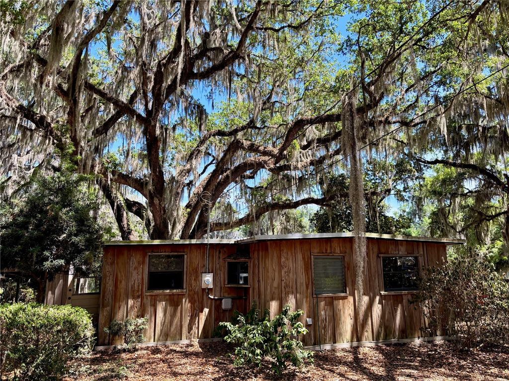 Photo of 7305 NE 222nd Street, Melrose, FL 32666 (MLS # GC539623)