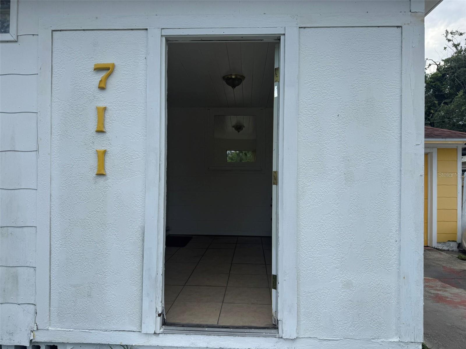 711 S HIGHLAND AVENUE