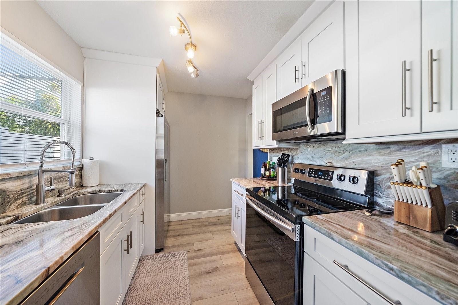 DESOTO TERRACE - Residential Income