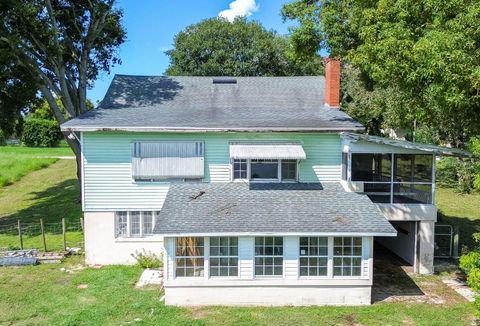 A home in LAKE HAMILTON