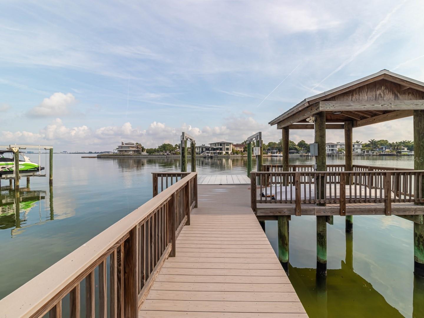 SUNSET PARK ISLES UNIT 5 - Residential