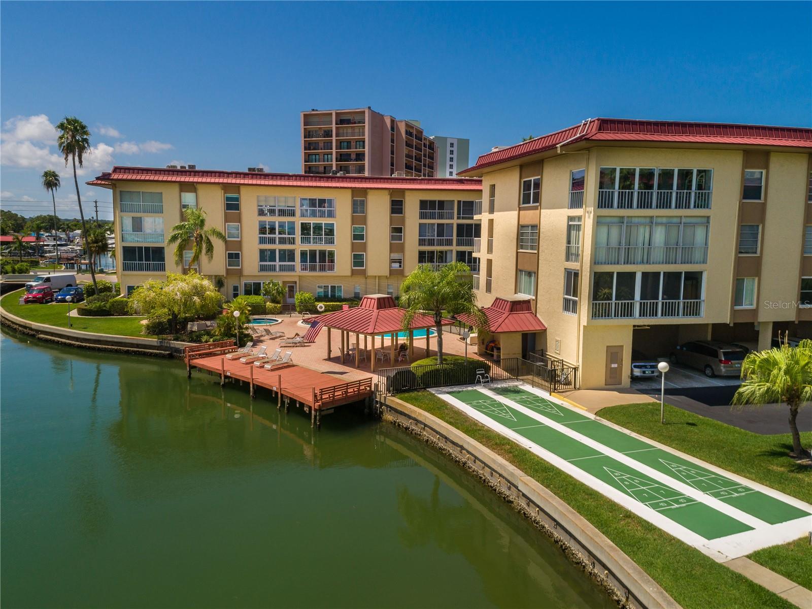 105 ISLAND WAY 121