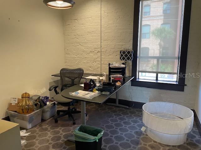 DREWS JOHN H SUB BLKS 1 TO 10 - Commercial Lease