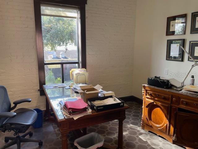 DREWS JOHN H SUB BLKS 1 TO 10 - Commercial Lease