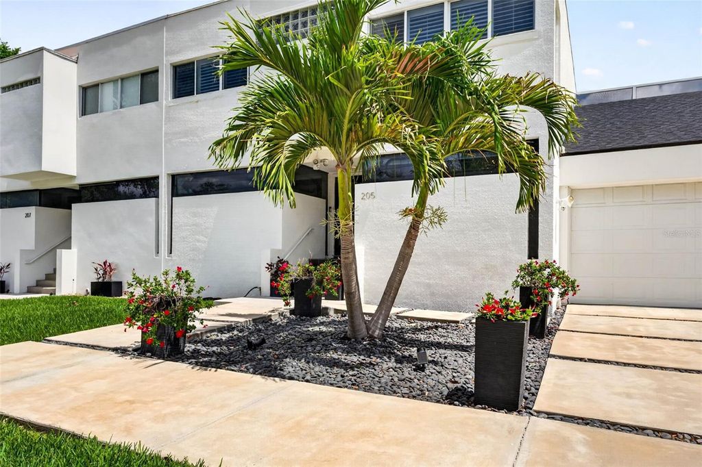 Photo of 205 N Trask Street, Tampa, FL 33609 (MLS # TB8499531)