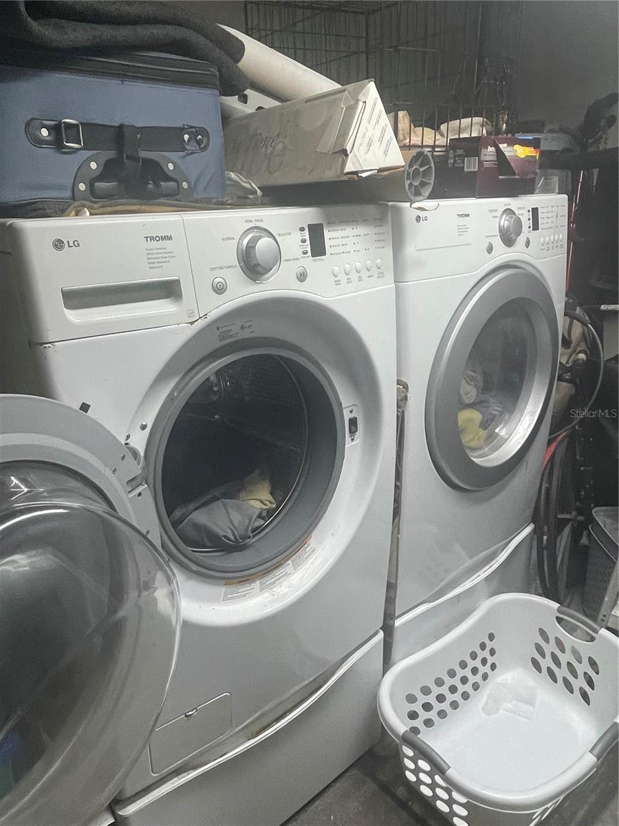 REGENCY PARK - Residential