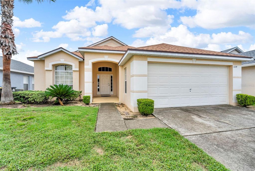 Photo of 1104 Bloomingdale Drive, Davenport, FL 33897 (MLS # G5101469)