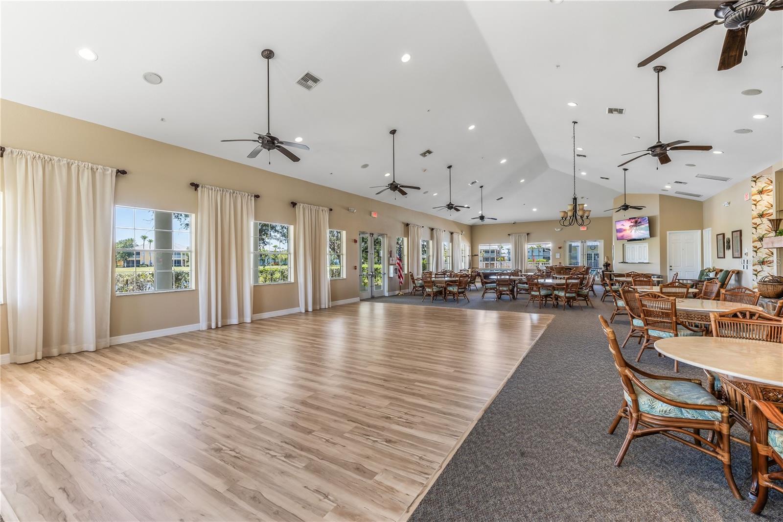 HERITAGE LAKE PARK - Residential