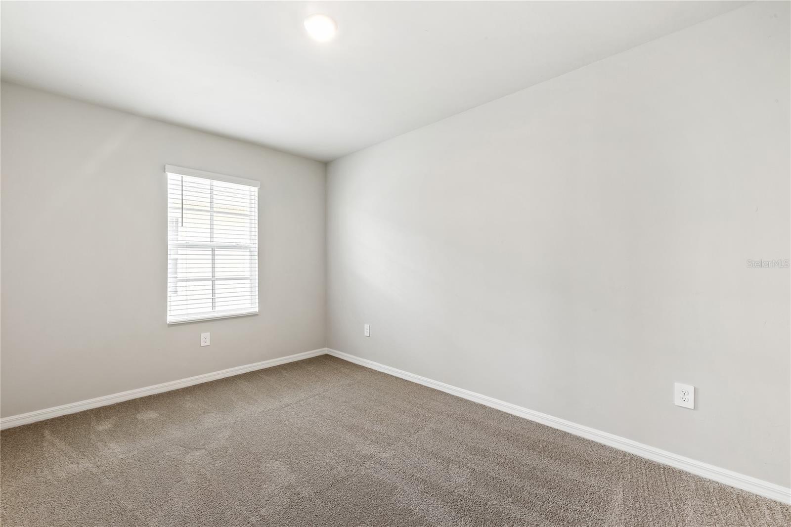 HERITAGE LAKE PARK - Residential