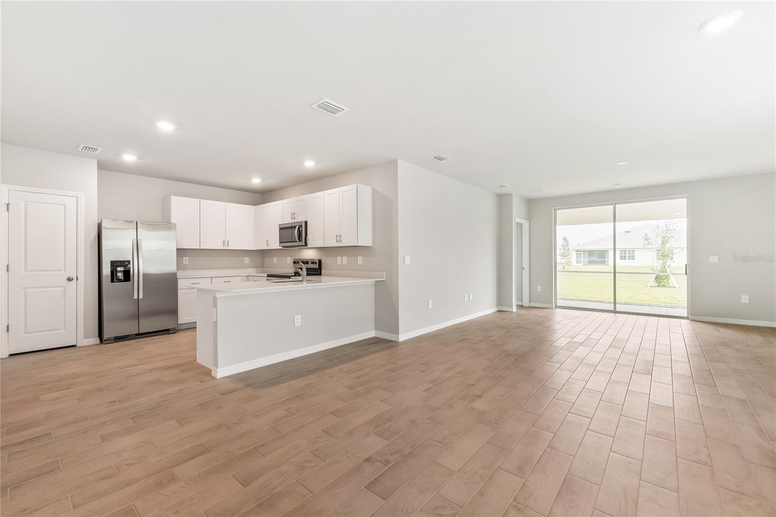 HERITAGE LAKE PARK - Residential