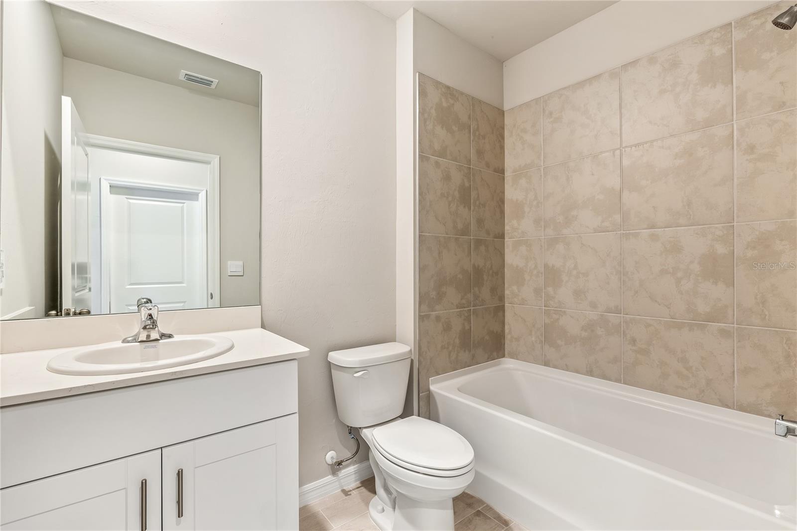 HERITAGE LAKE PARK - Residential