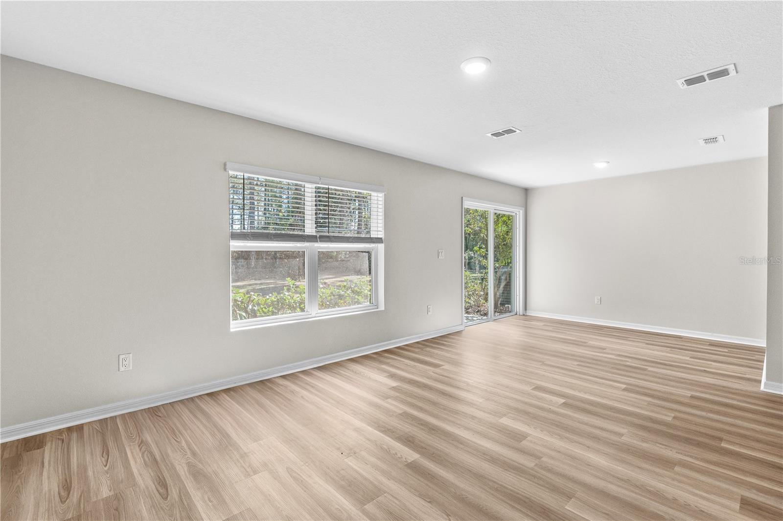 SEMINOLE WOODS - Residential Income