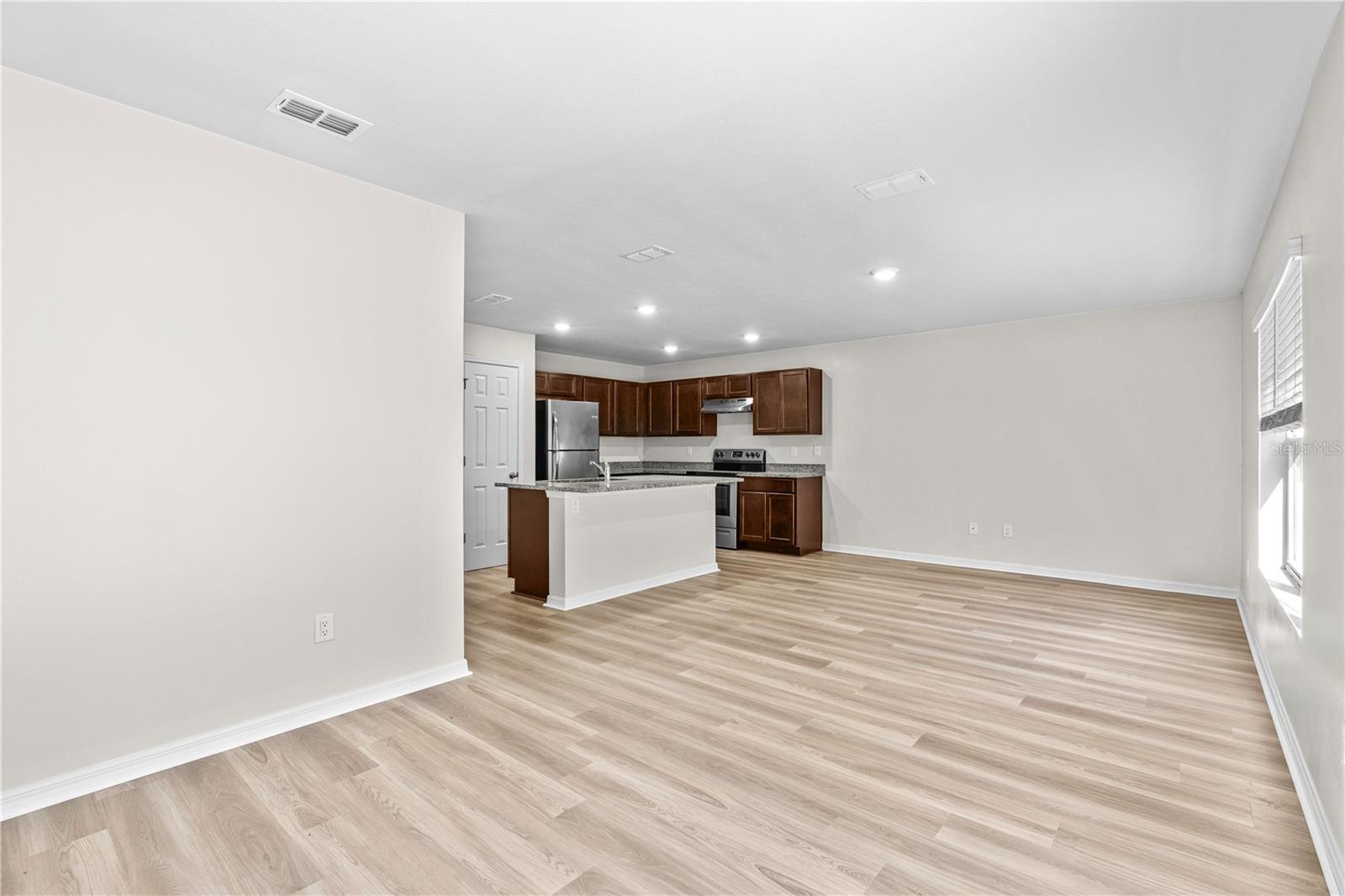 SEMINOLE WOODS - Residential Income