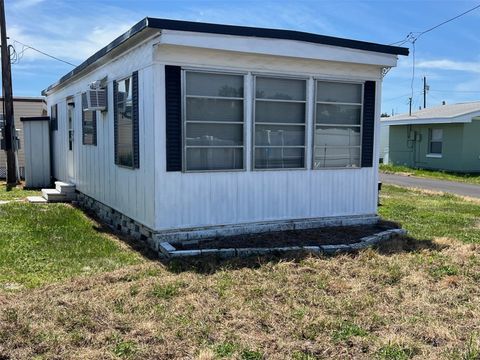 Photo of 12674 Seminole Boulevard #M1, Largo, FL 33778 (MLS # TB8516599)