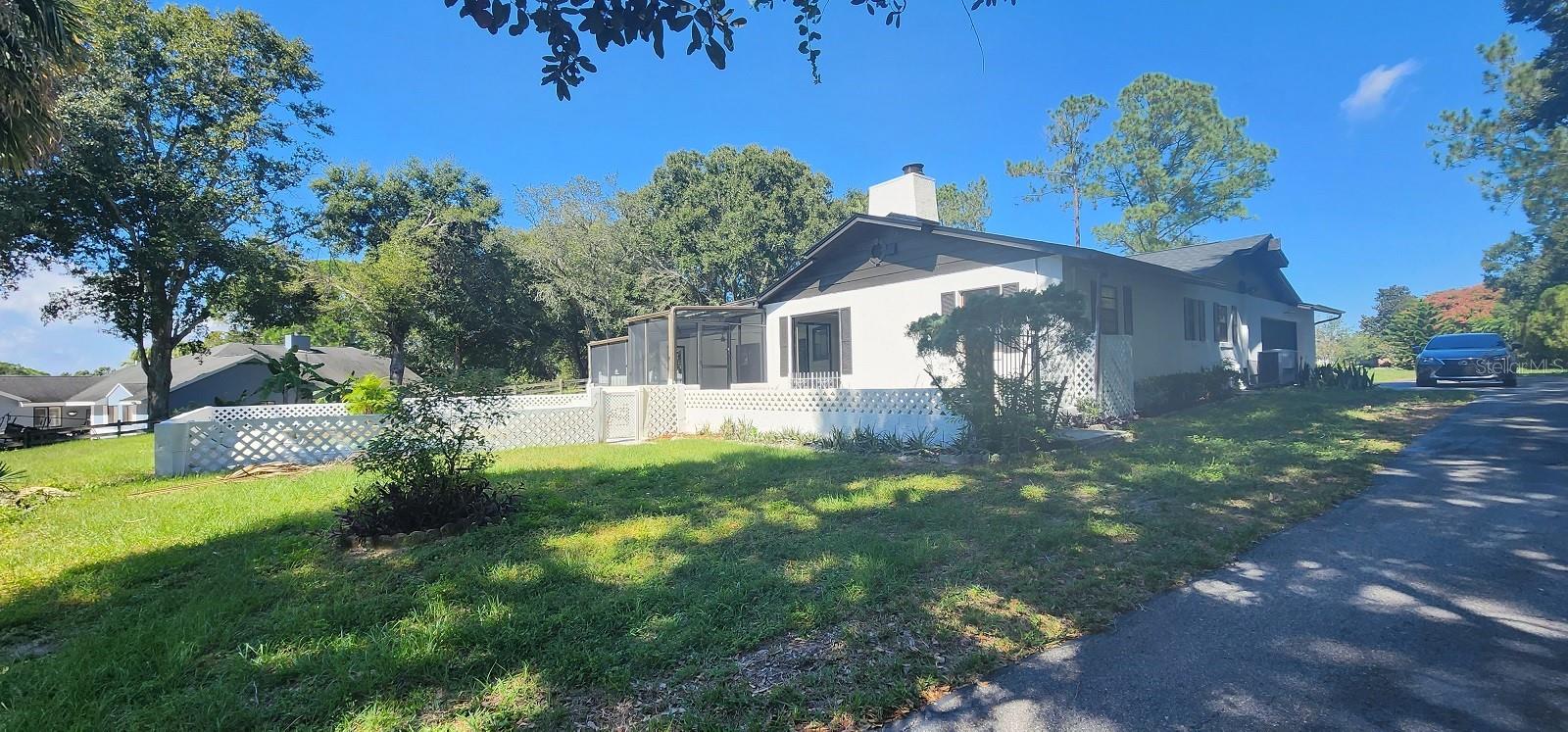 LES TERRACES - Residential Lease