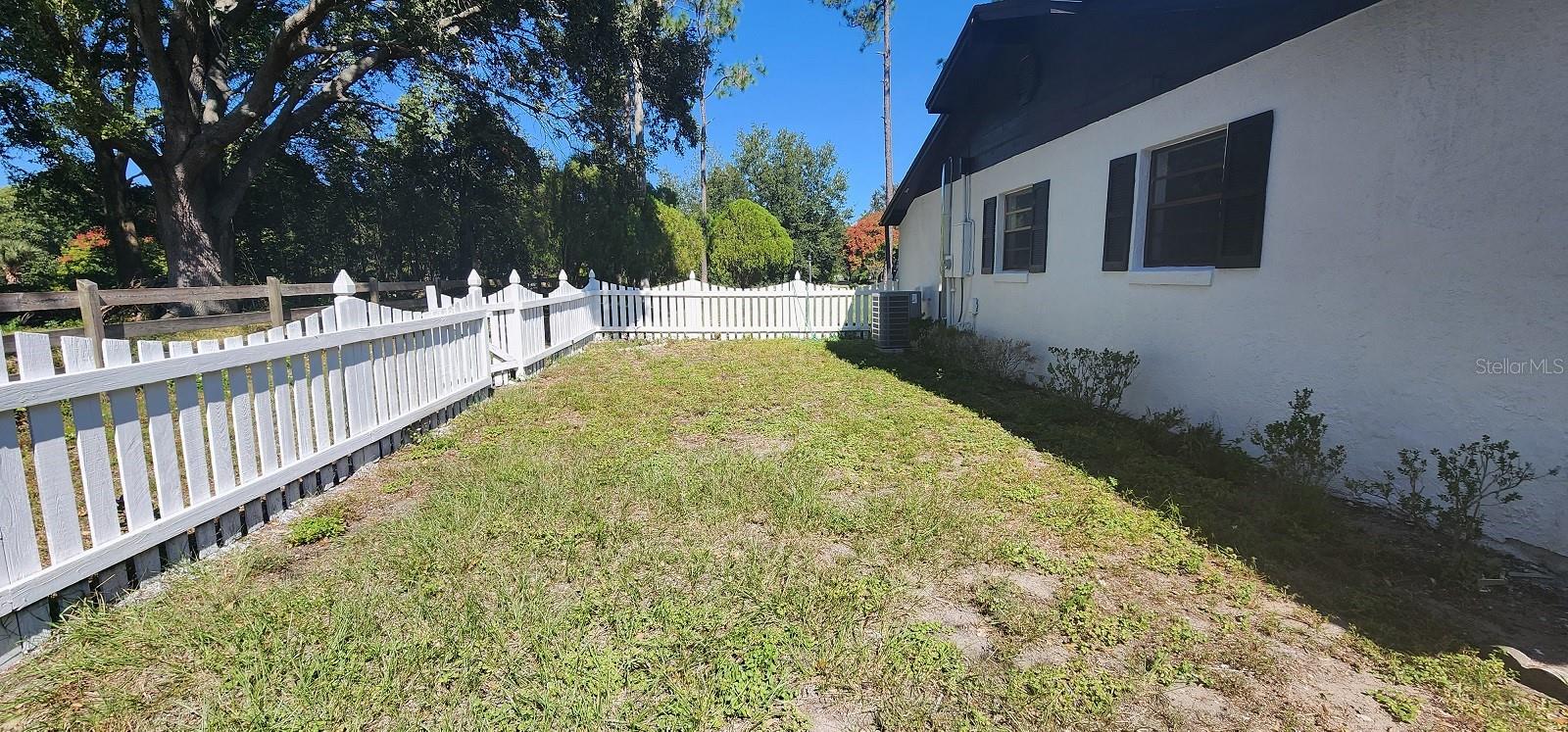 LES TERRACES - Residential Lease