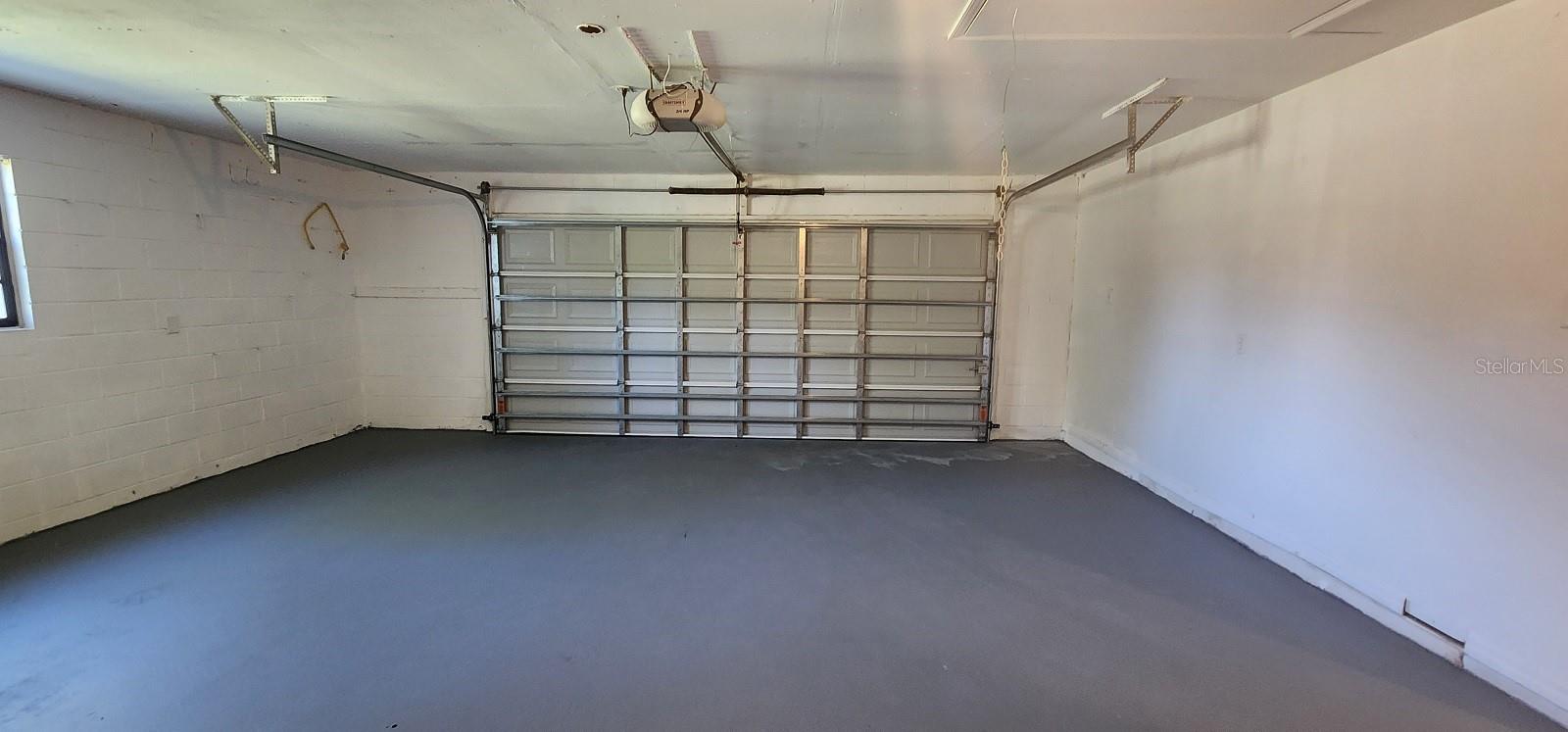 LES TERRACES - Residential Lease