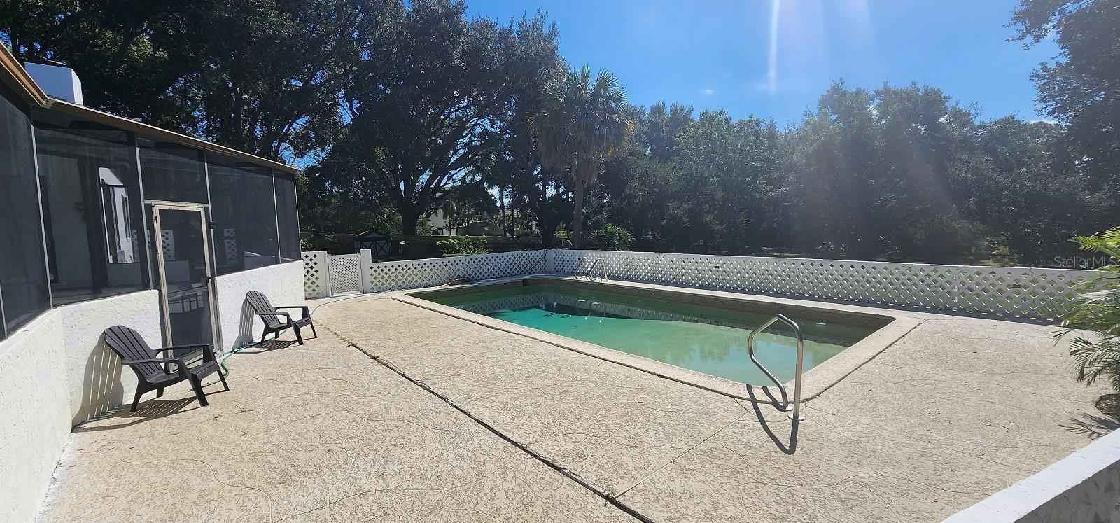 LES TERRACES - Residential Lease