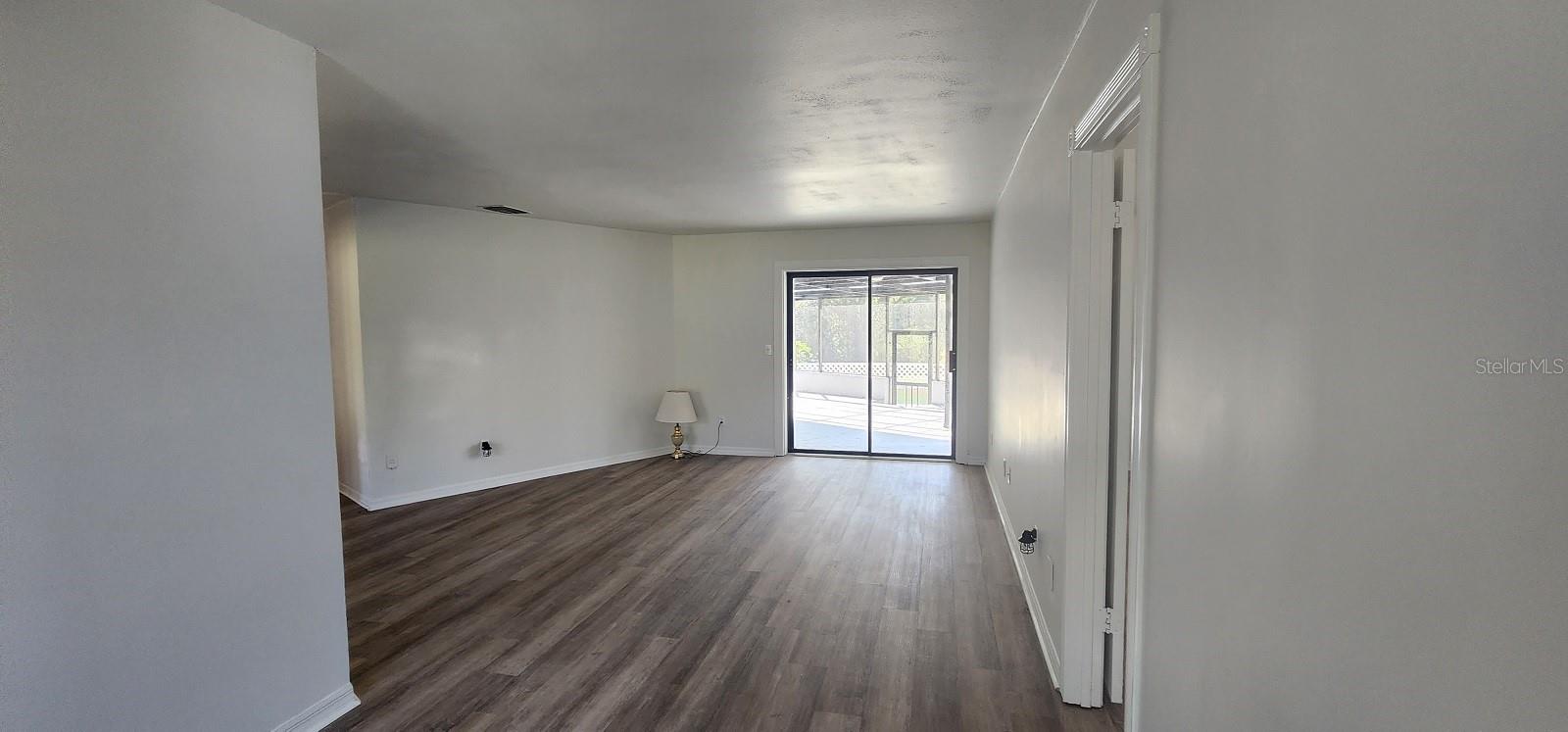 LES TERRACES - Residential Lease