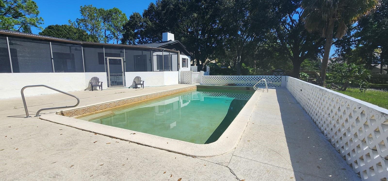 LES TERRACES - Residential Lease