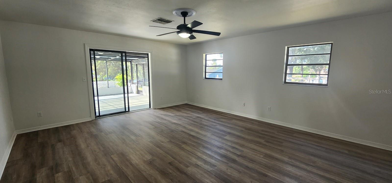 LES TERRACES - Residential Lease