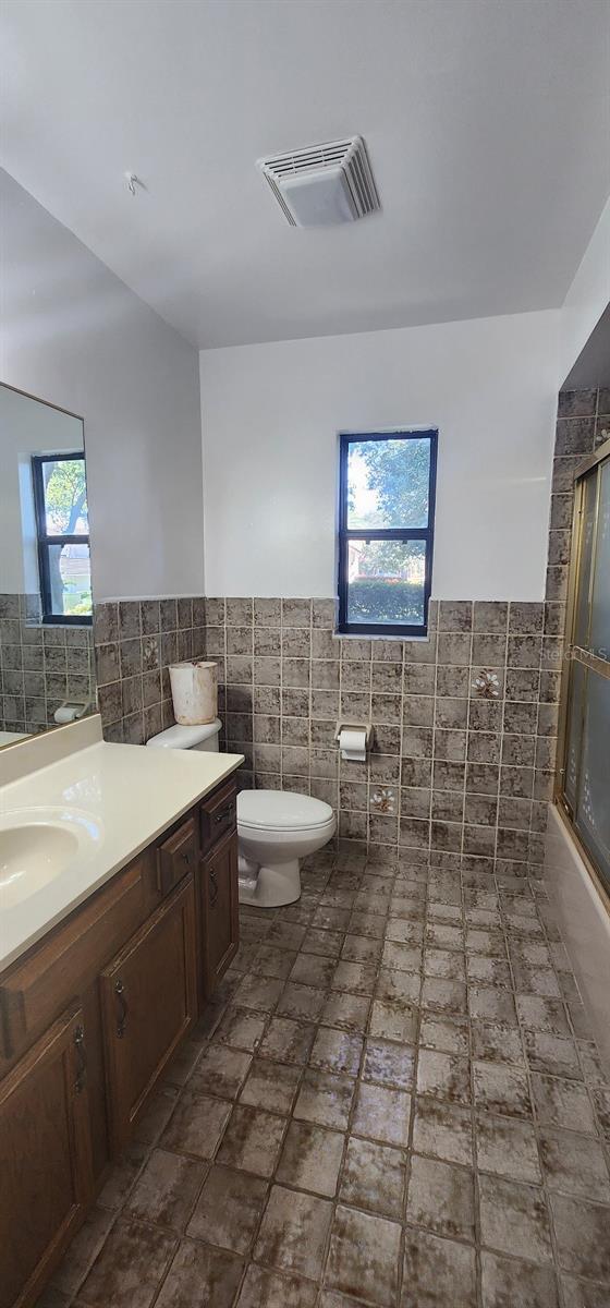 LES TERRACES - Residential Lease