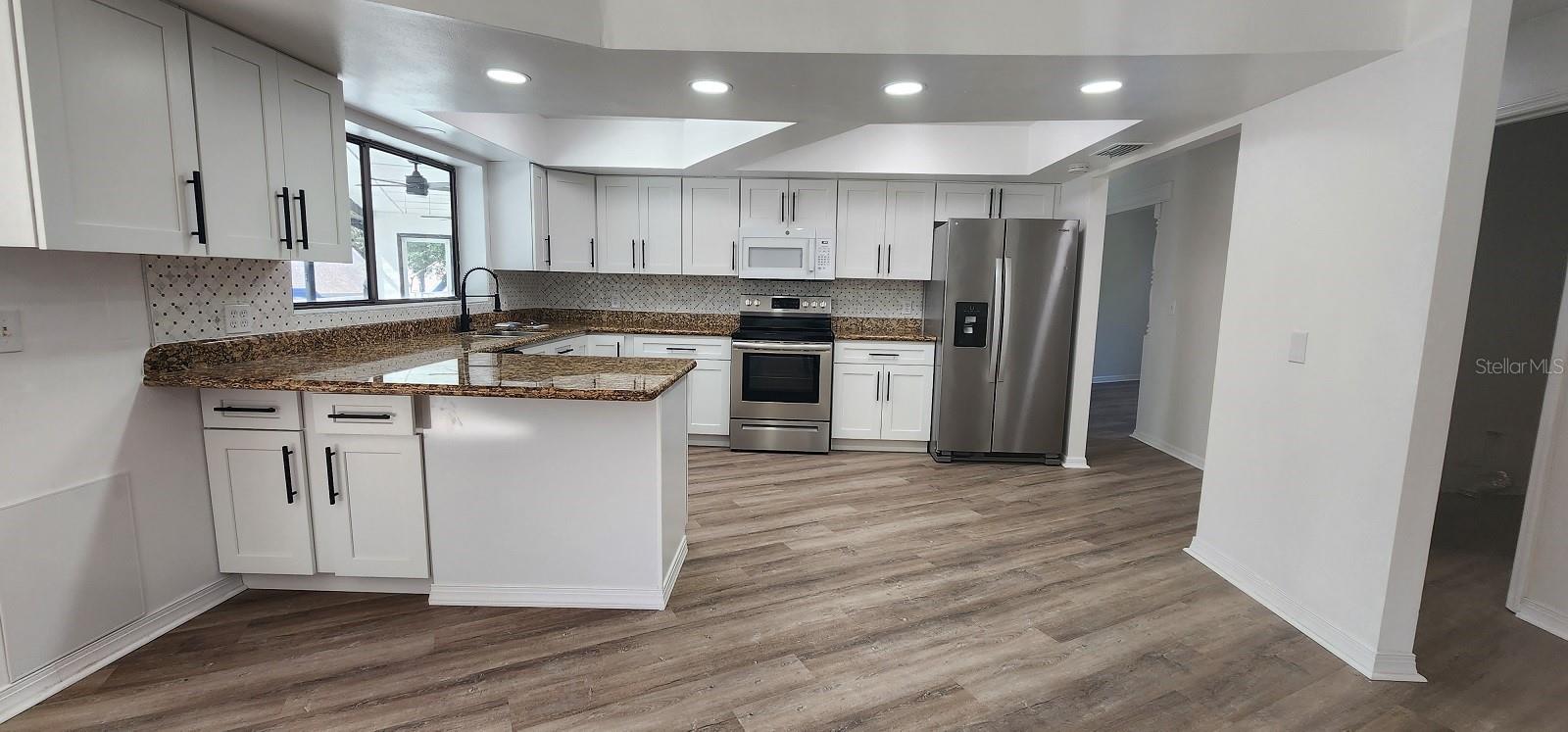 LES TERRACES - Residential Lease