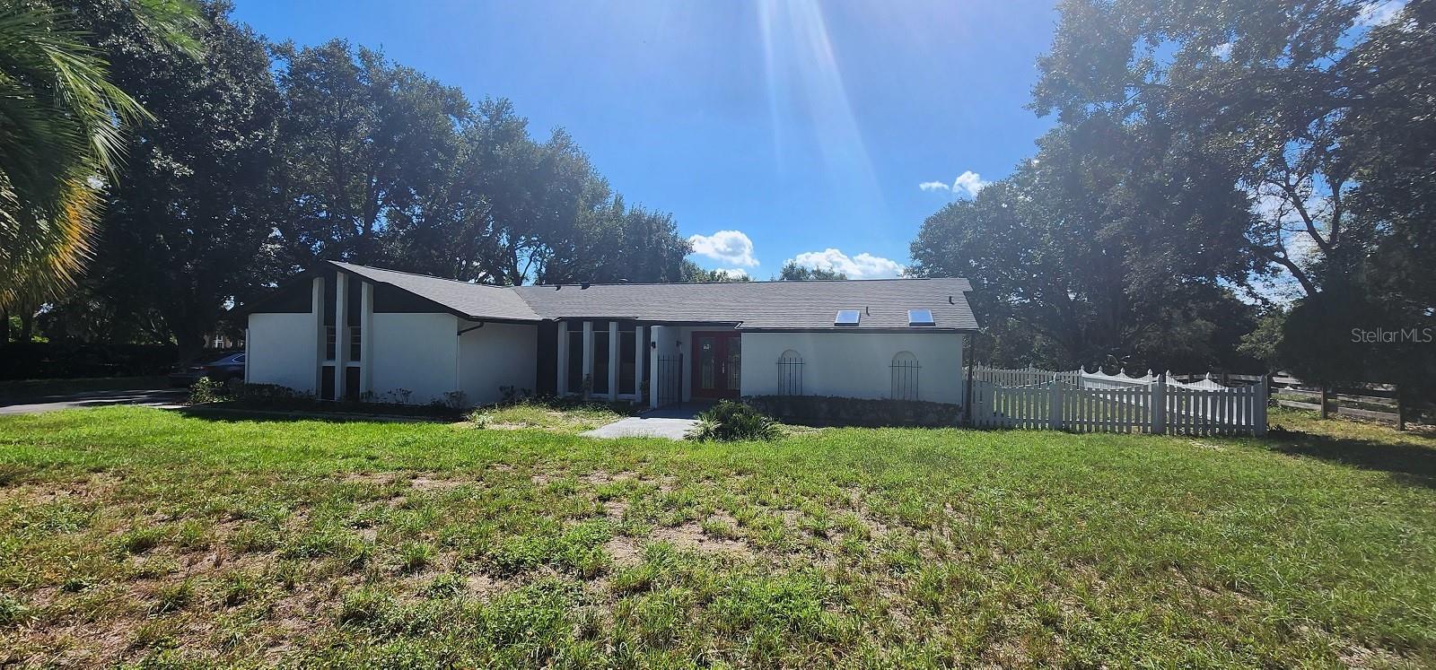 LES TERRACES - Residential Lease