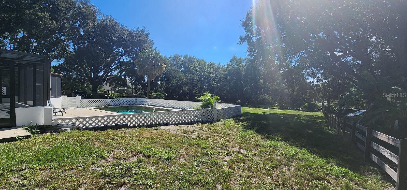 LES TERRACES - Residential Lease