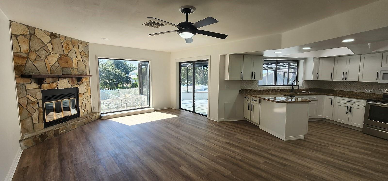 LES TERRACES - Residential Lease