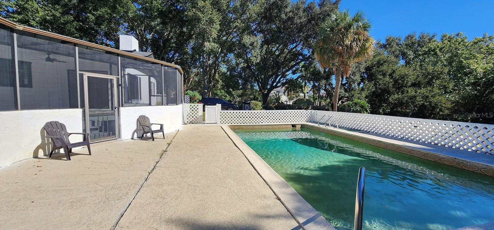 LES TERRACES - Residential Lease