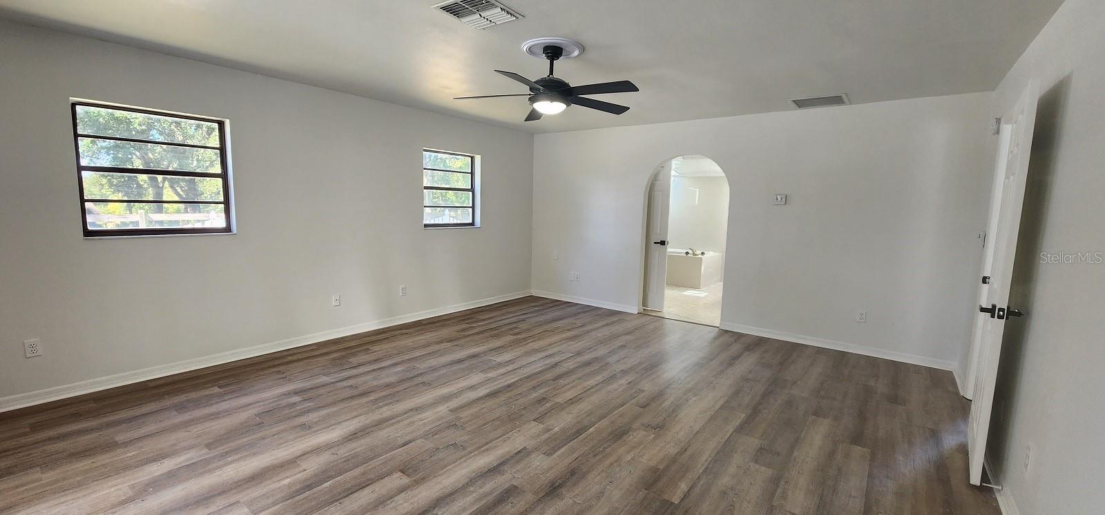 LES TERRACES - Residential Lease