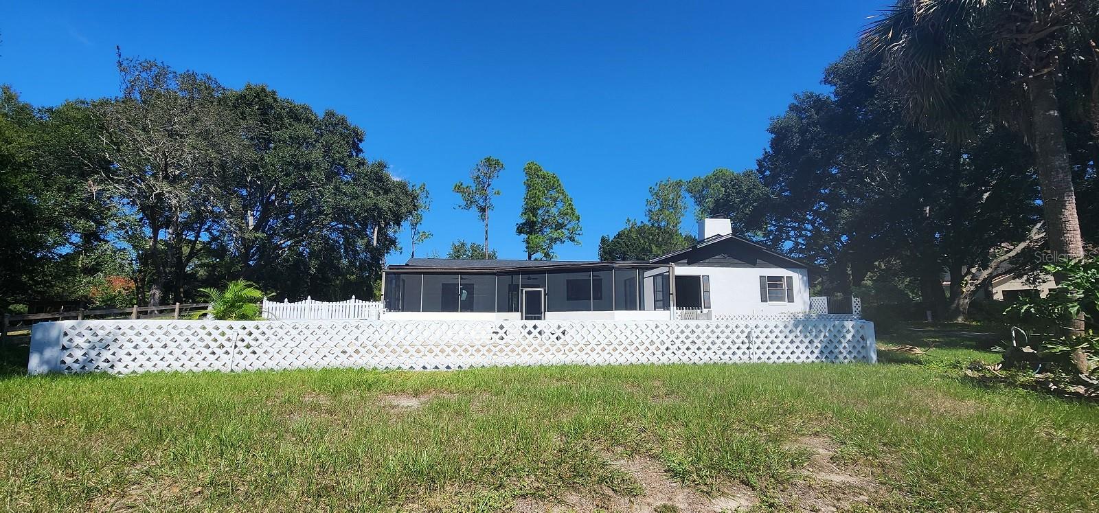 LES TERRACES - Residential Lease