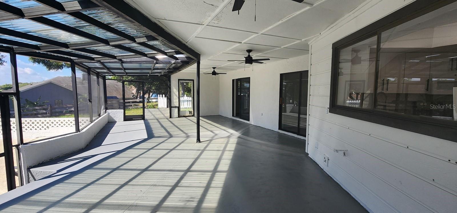 LES TERRACES - Residential Lease