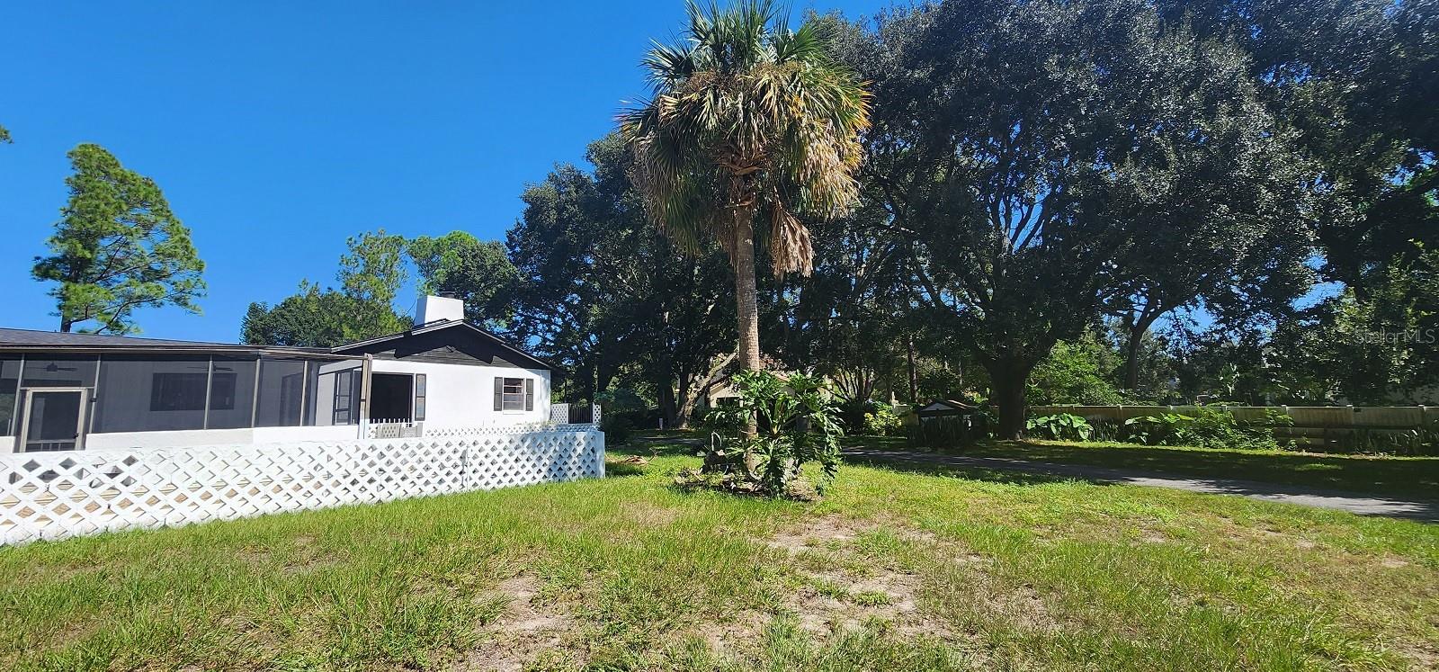 LES TERRACES - Residential Lease