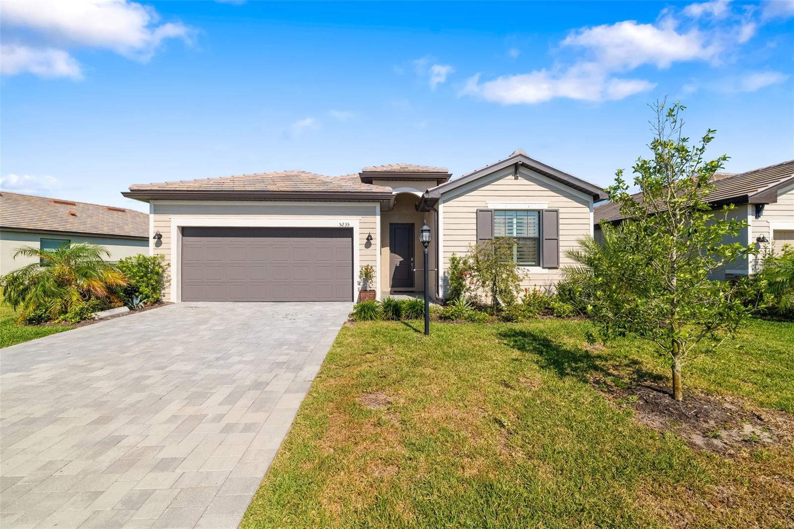 5235 CORAL REEF WAY