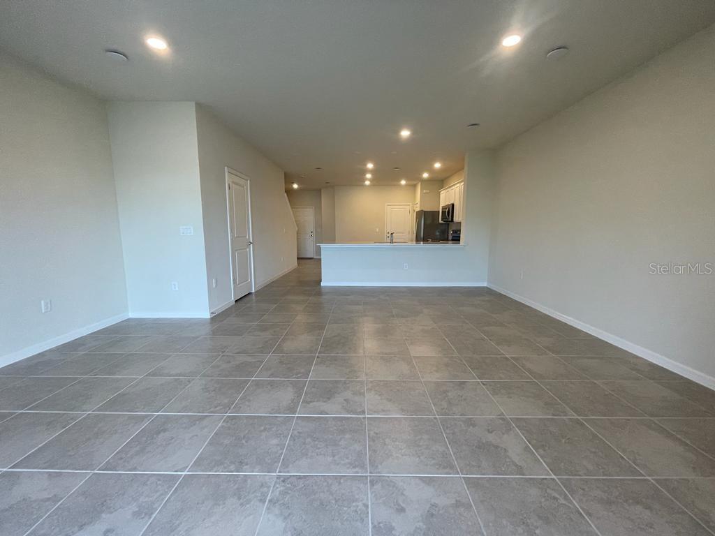 GRAYSON SQUARE - Residential Lease