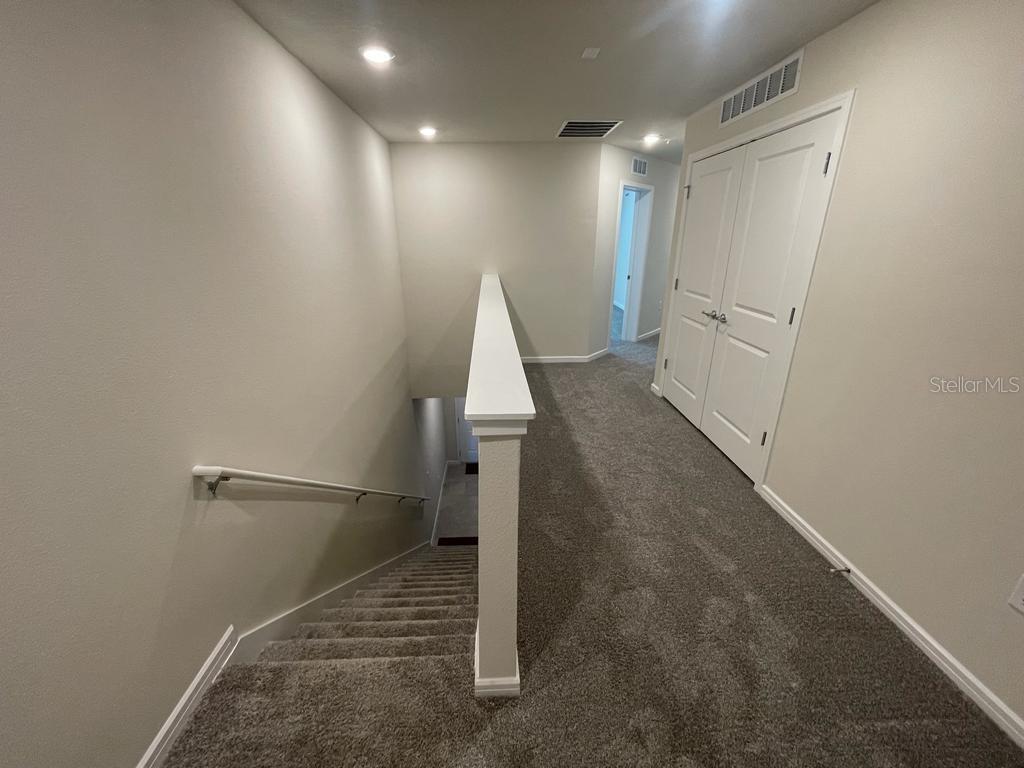 GRAYSON SQUARE - Residential Lease