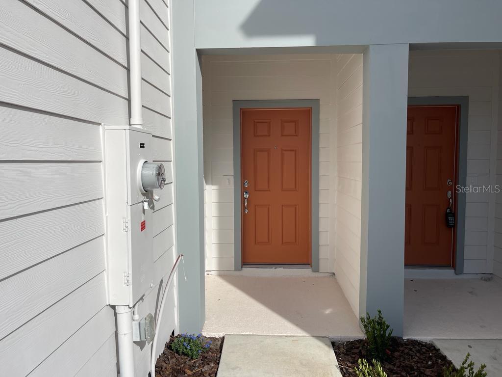 GRAYSON SQUARE - Residential Lease