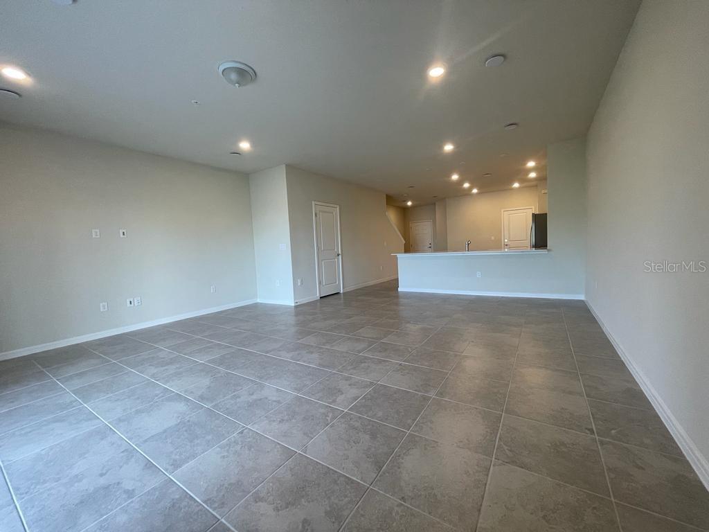 GRAYSON SQUARE - Residential Lease