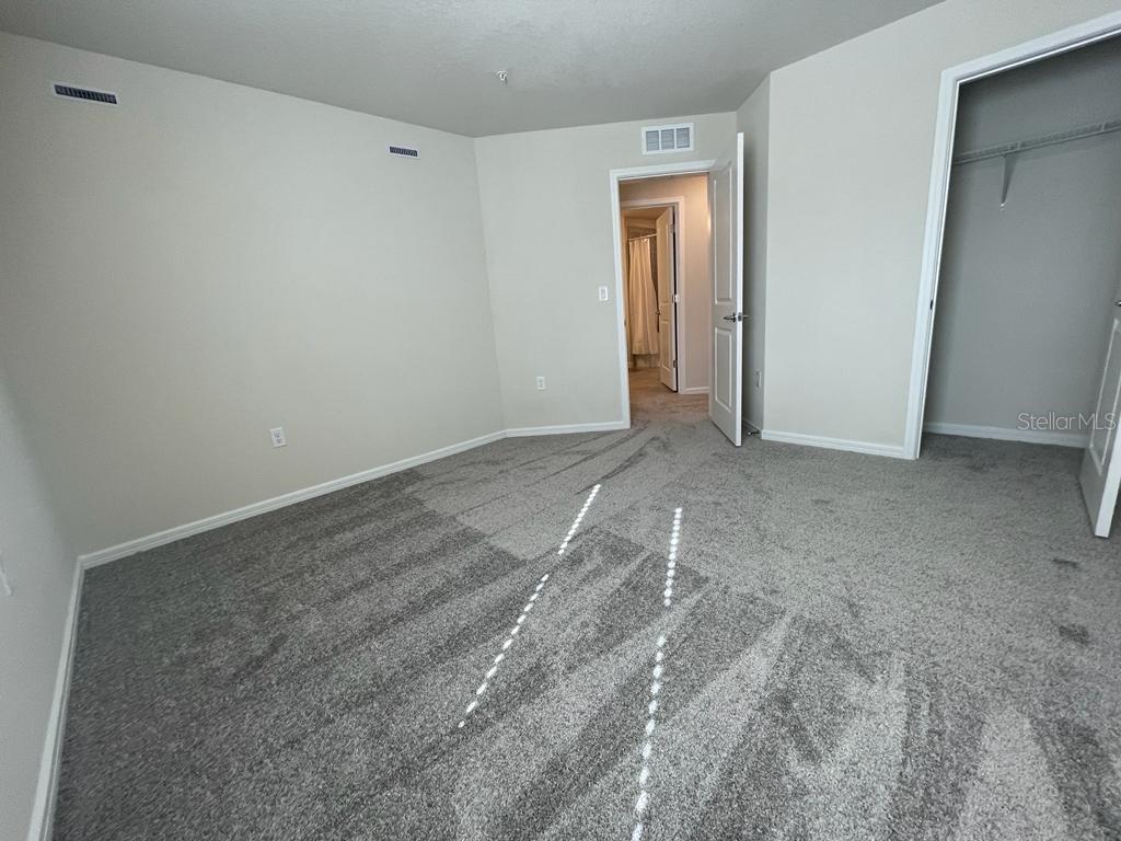 GRAYSON SQUARE - Residential Lease